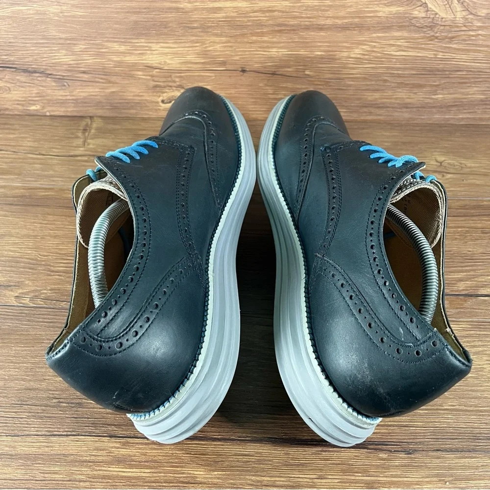Cole Haan ships within